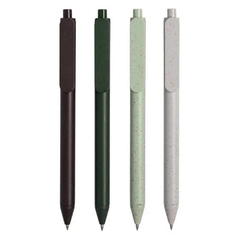 Wheat Straw Pen
